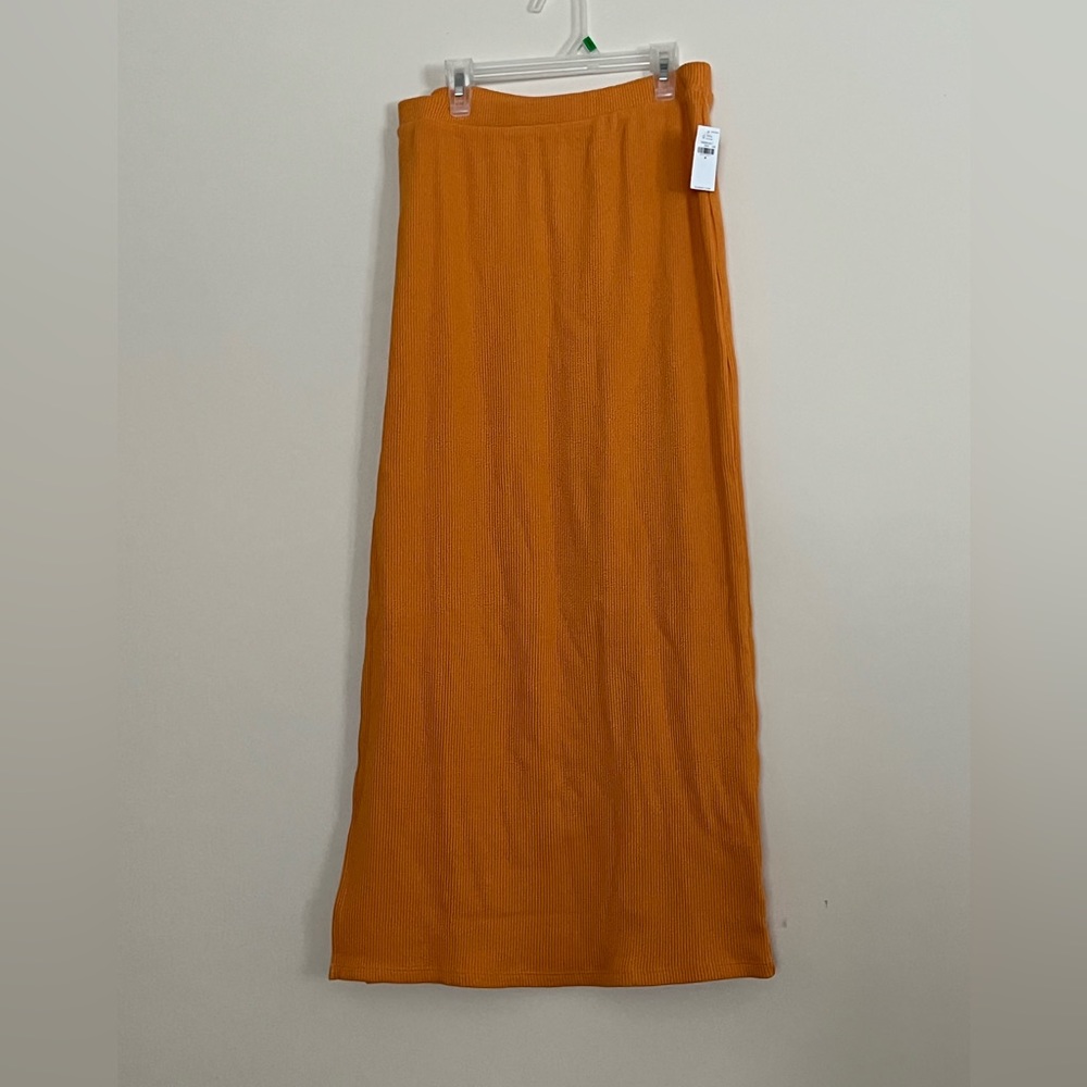 NWOT Old Navy maxi skirt with side slit